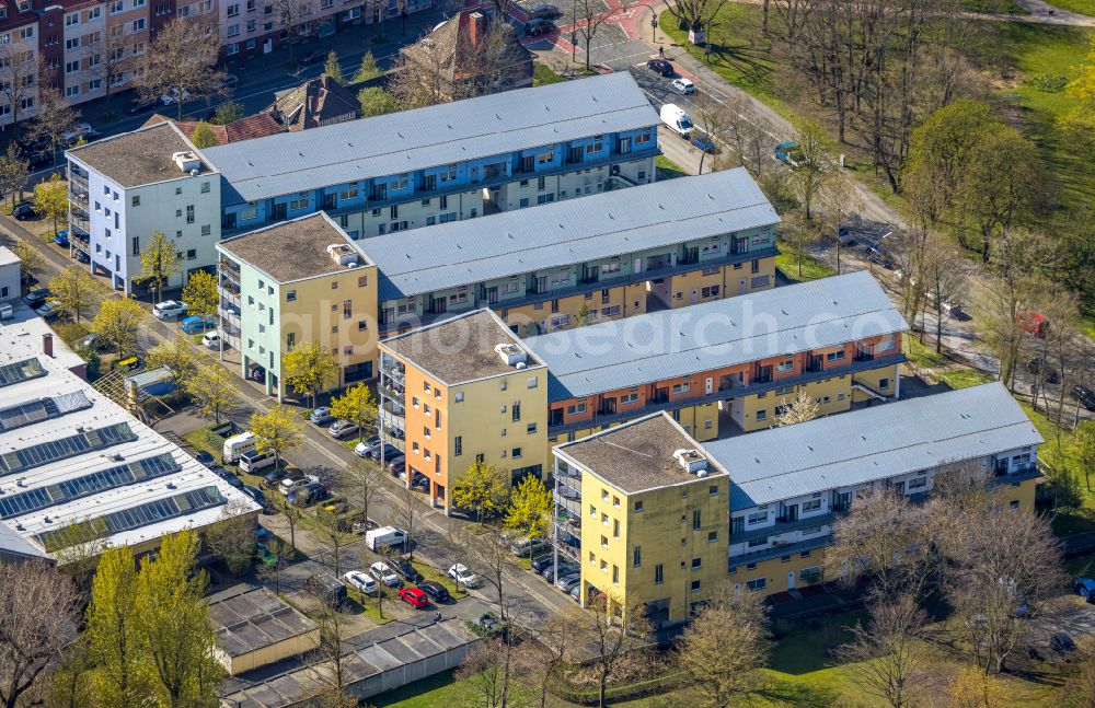 Dortmund from the bird's eye view: Residential area a row house settlement on Immermannstrasse in the district Hafen in Dortmund at Ruhrgebiet in the state North Rhine-Westphalia, Germany