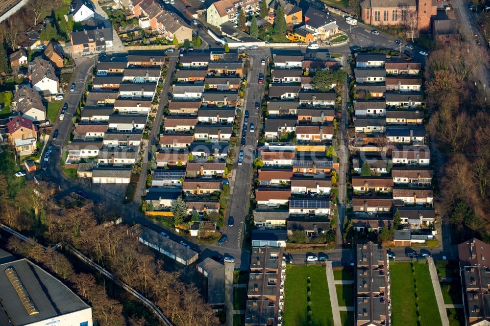 Aerial photograph Herne - Residential area a row house settlement Lemgoer Strasse in Herne in the state North Rhine-Westphalia