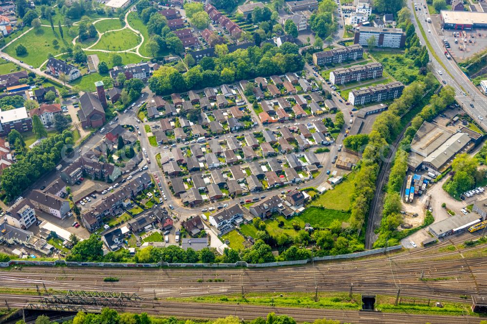 Aerial image Herne - Residential area a row house settlement Lemgoer Strasse in Herne in the state North Rhine-Westphalia