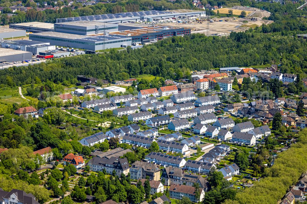 Aerial photograph Gelsenkirchen - Residential area a row house settlement An of Lutherburg in the district Ueckendorf in Gelsenkirchen at Ruhrgebiet in the state North Rhine-Westphalia, Germany