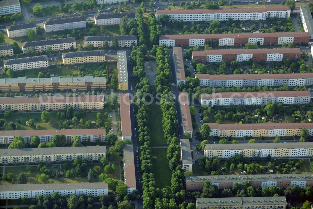 Aerial photograph Magdeburg - Residential area a row house settlement in the Herweghstrasse in Magdeburg in the state Saxony-Anhalt