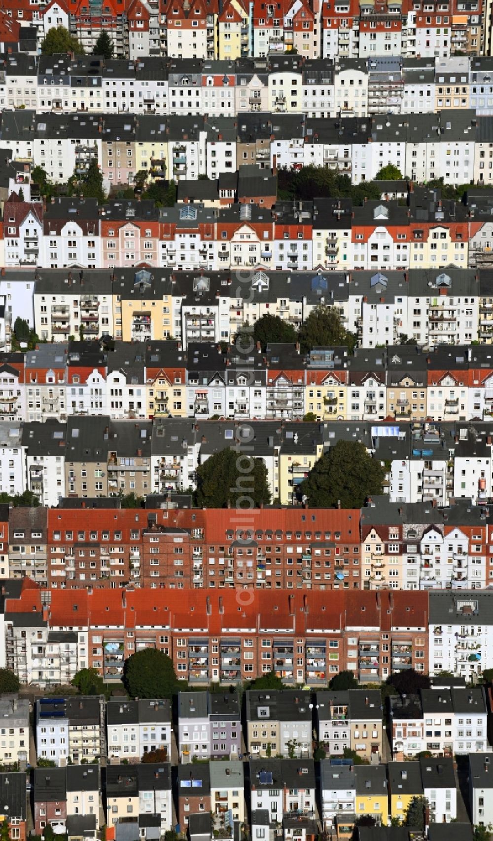 Aerial photograph Lübeck - Residential area a row house settlement Morkerkestrasse - Reiherstieg - Attendornstrasse in Luebeck in the state Schleswig-Holstein, Germany