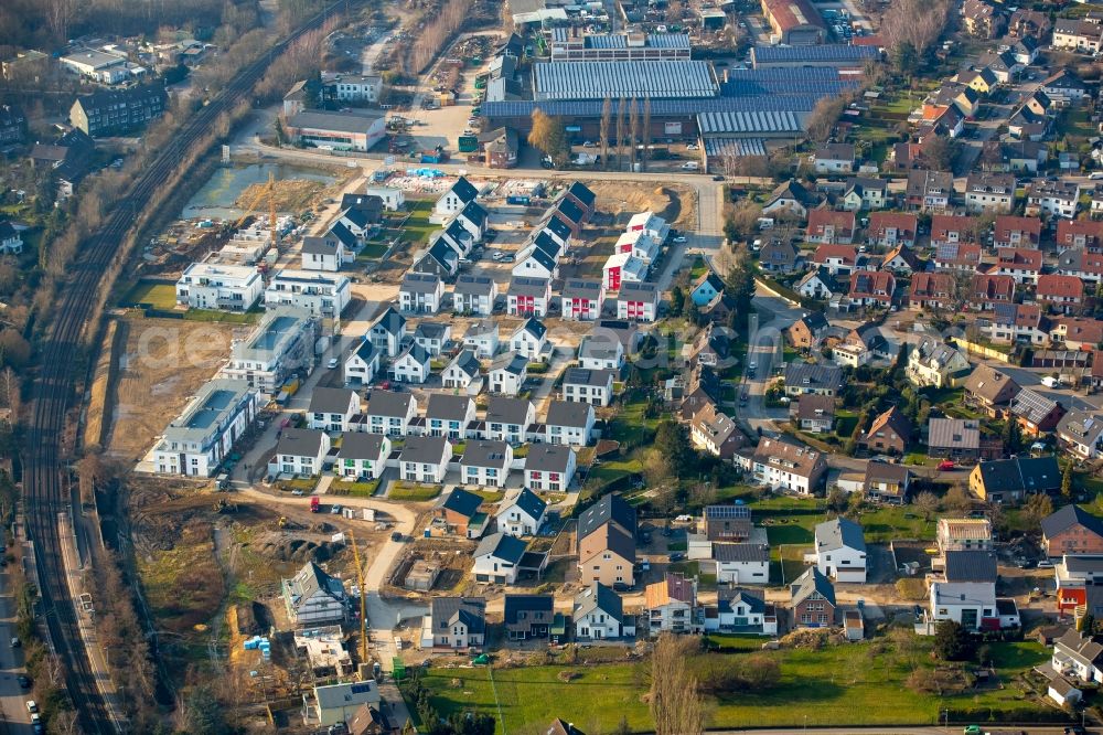 Essen from the bird's eye view: Residential area a row house settlement Breloher Steig on Beulestrasse - Helene-Mueller-Weg in Essen in the state North Rhine-Westphalia