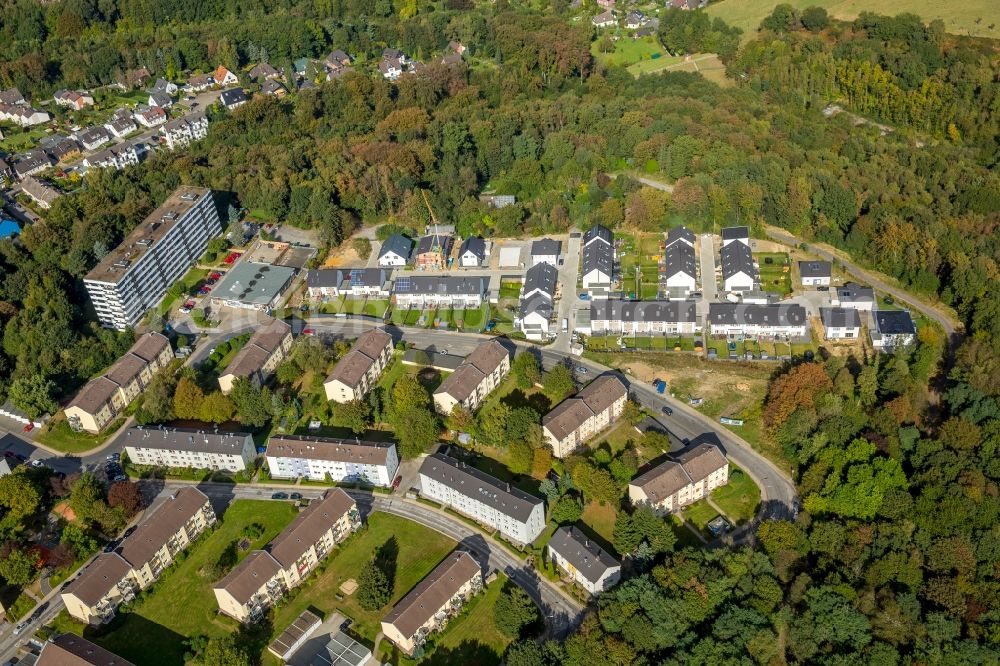 Velbert from the bird's eye view: Residential area a row house settlement at Nordpark in Velbert in the state North Rhine-Westphalia