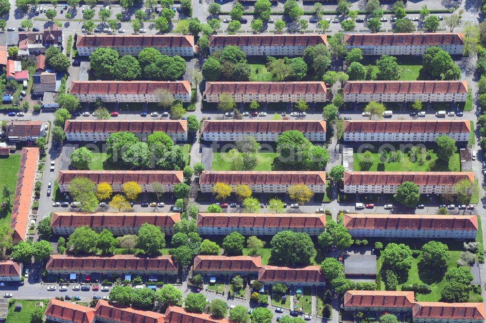 Freiburg im Breisgau from the bird's eye view: Residential area of a row house settlement in the district Haslach in Freiburg im Breisgau in the state Baden-Wurttemberg, Germany