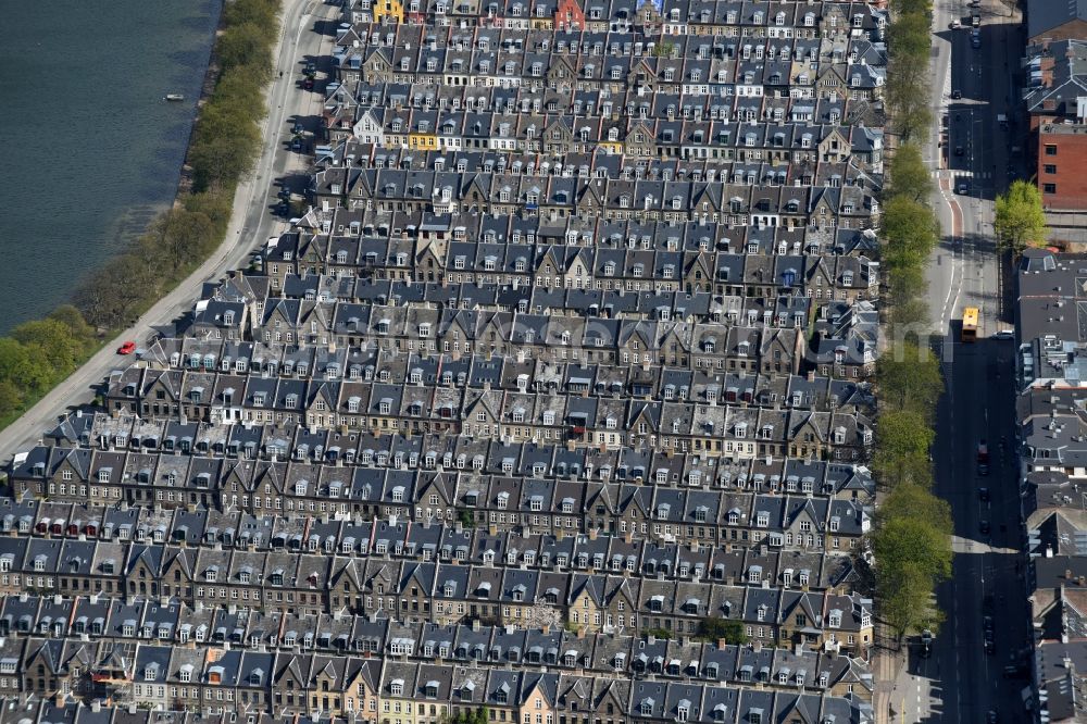 Kopenhagen from above - Residential area a row house settlement Oster Sogade in Copenhagen in Region Hovedstaden, Denmark