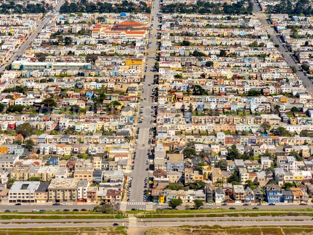 Aerial image San Francisco - Residential area a row house settlement Outer Richond and Balboa Street, Cabrillo Street and Fulton Street in San Francisco in California, USA