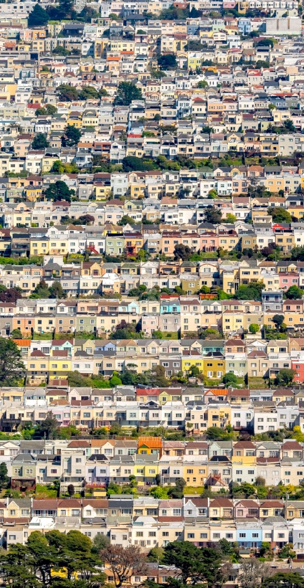 Aerial image San Francisco - Residential area a row house settlement Outer Richond and Balboa Street, Cabrillo Street and Fulton Street in San Francisco in California, USA