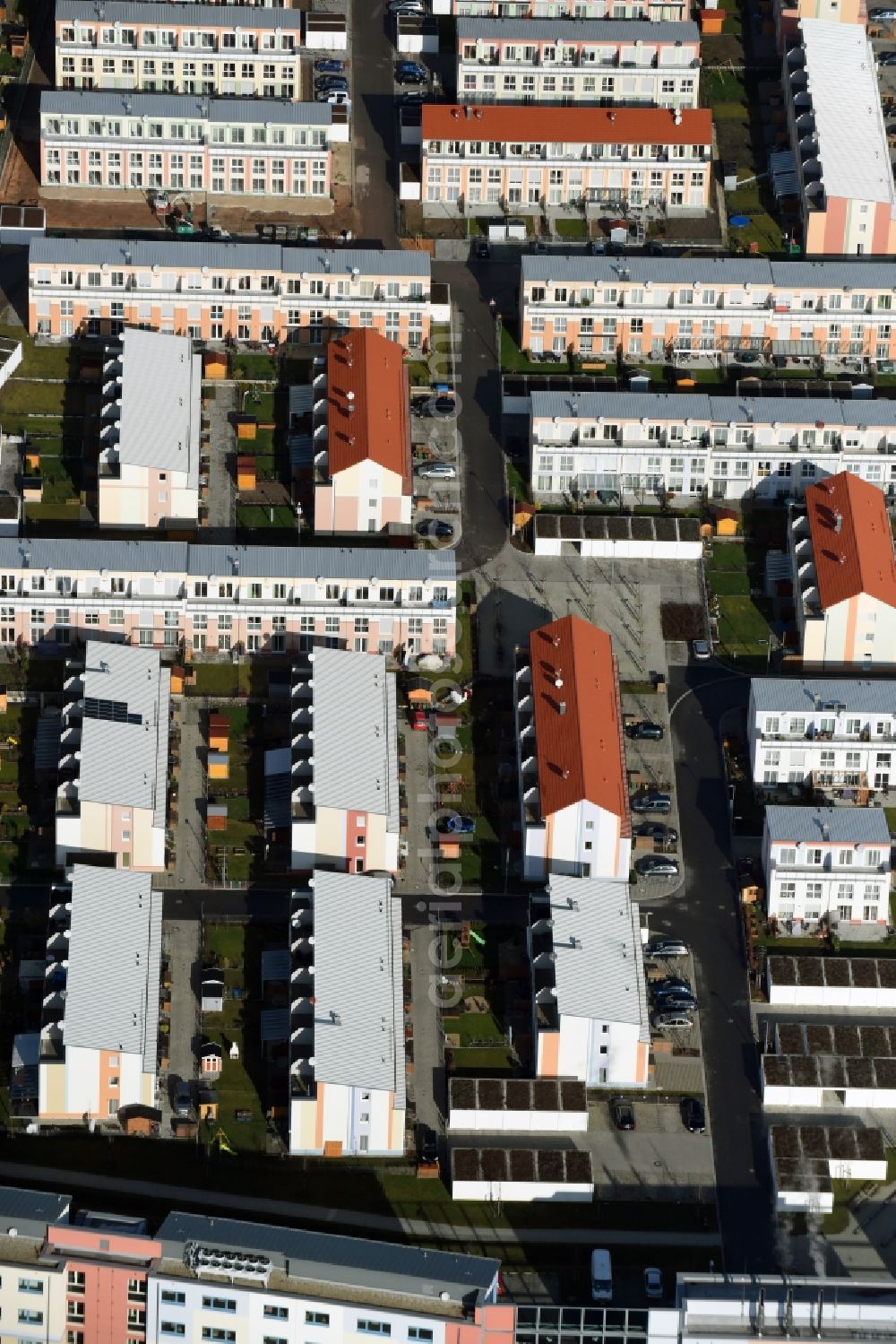 Aerial image Feucht - Residential area a row house settlement „ParkSide“ Am Reichswald in Feucht in the state Bavaria