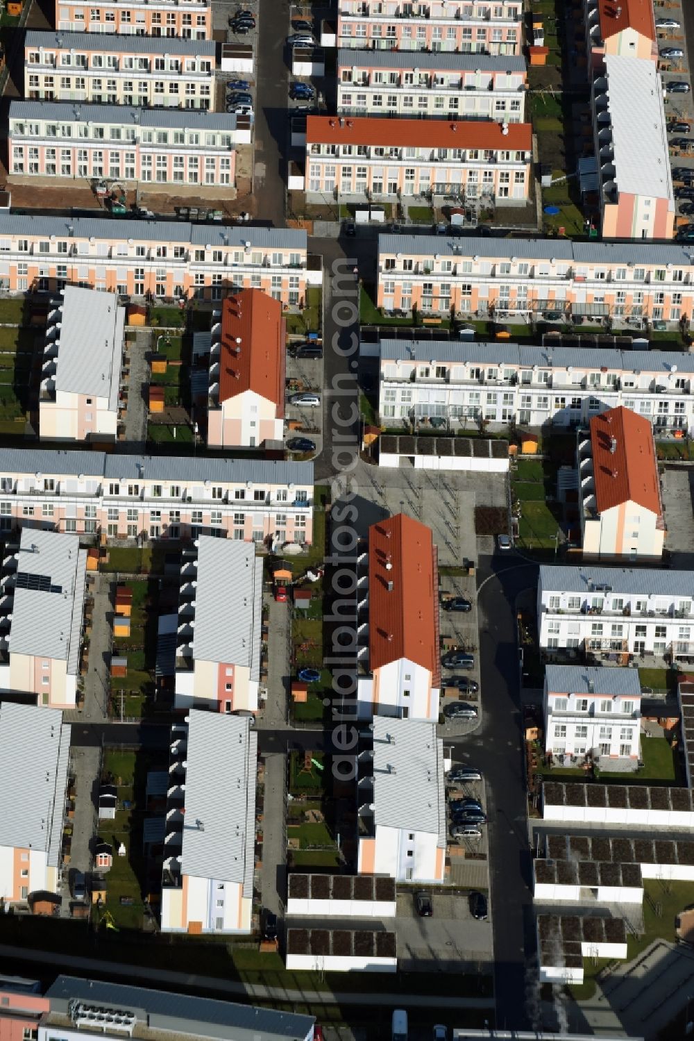 Aerial photograph Feucht - Residential area a row house settlement „ParkSide“ Am Reichswald in Feucht in the state Bavaria