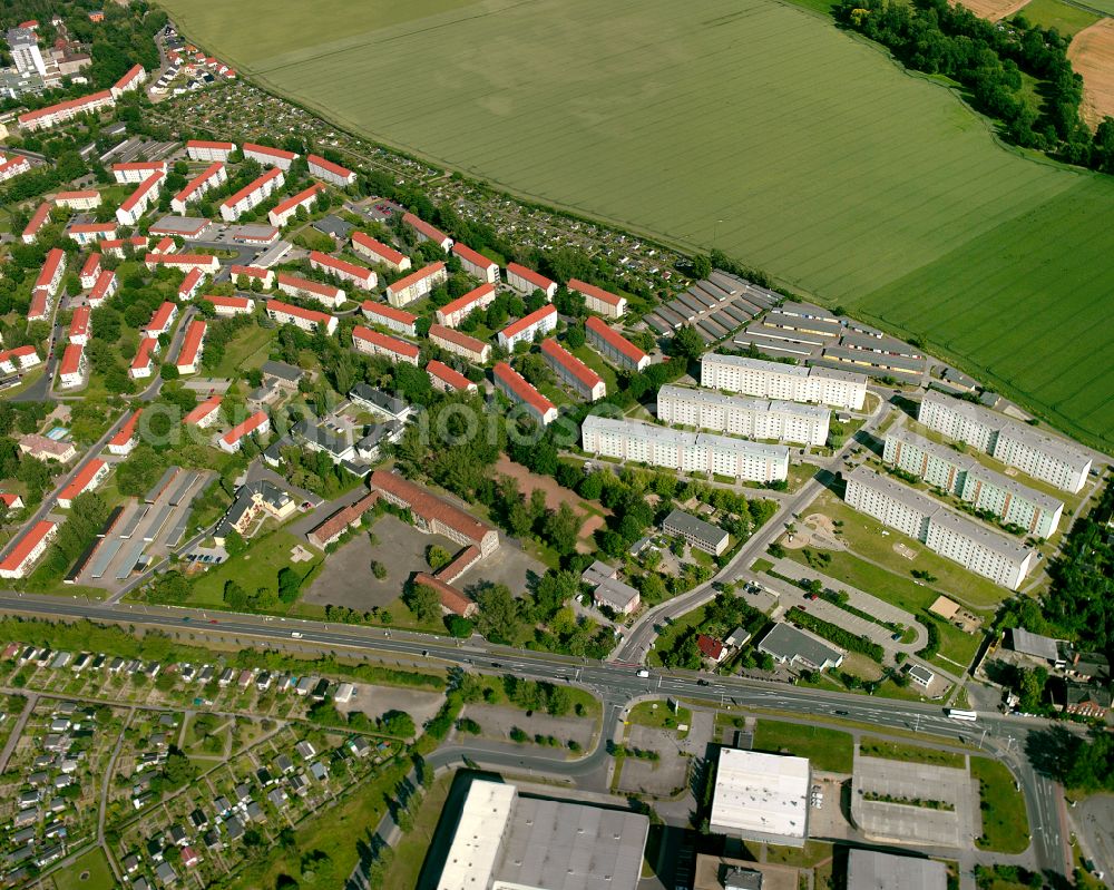 Aerial image Riesa - Residential area a row house settlement in Riesa in the state Saxony, Germany