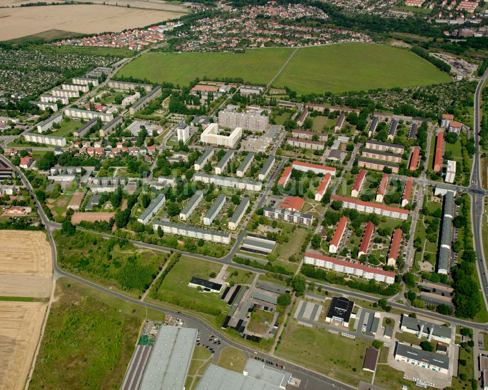 Aerial photograph Riesa - Residential area a row house settlement in Riesa in the state Saxony, Germany