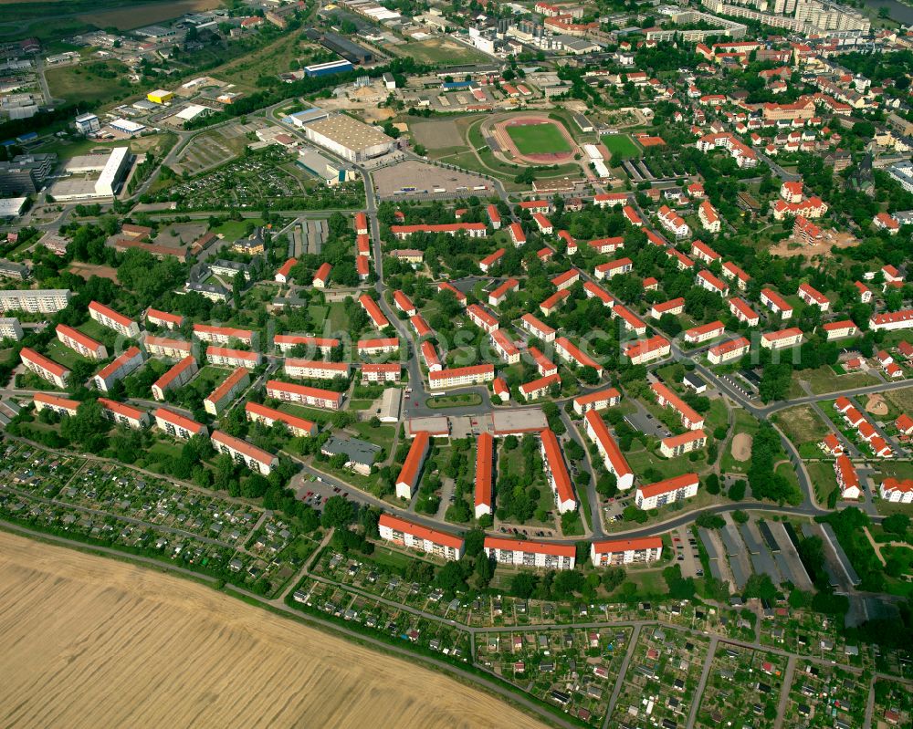 Riesa from above - Residential area a row house settlement in Riesa in the state Saxony, Germany