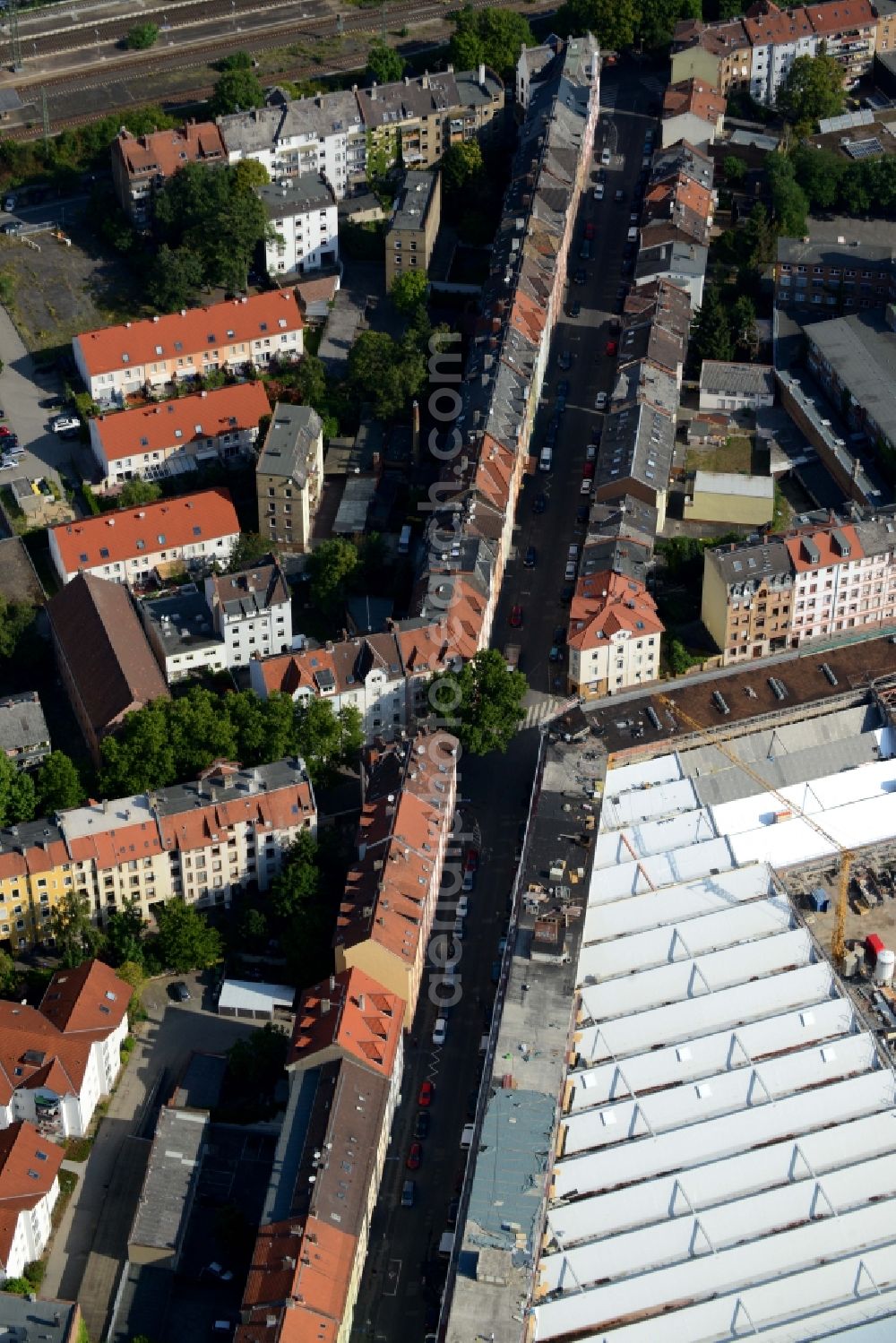 Aerial photograph Offenbach am Main - Residential area a row house settlement Senefelderstrasse in Offenbach am Main in the state Hesse