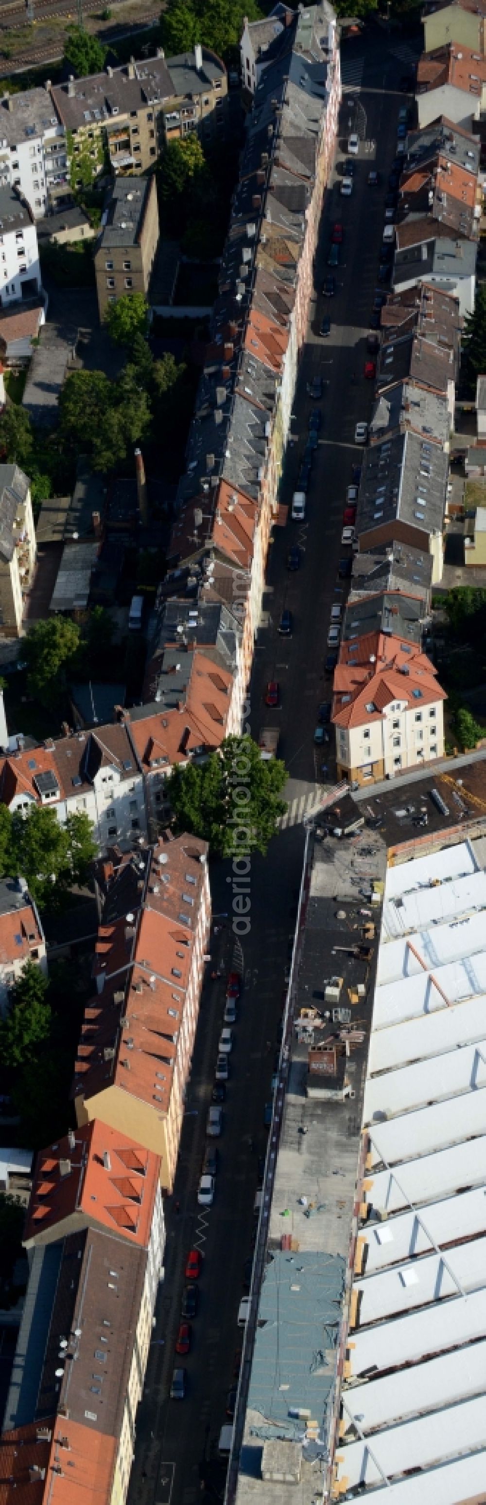 Offenbach am Main from above - Residential area a row house settlement Senefelderstrasse in Offenbach am Main in the state Hesse