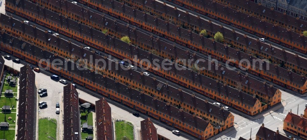 Kopenhagen from above - Residential area a row house settlement Store Kongensgade in Copenhagen in Region Hovedstaden, Denmark