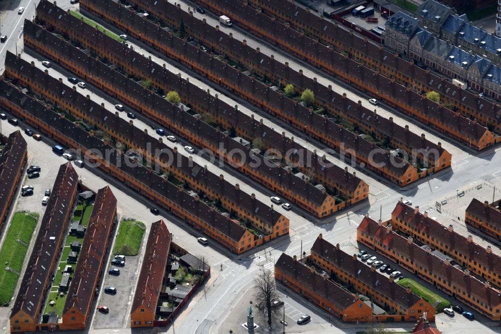 Kopenhagen from above - Residential area a row house settlement Store Kongensgade in Copenhagen in Region Hovedstaden, Denmark