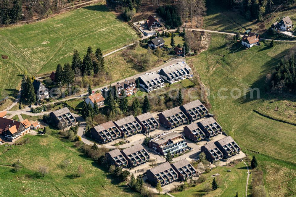 Sasbachwalden from the bird's eye view: Residential area a row house settlement Terrassenpark Apartments in Sasbachwalden in the state Baden-Wuerttemberg, Germany