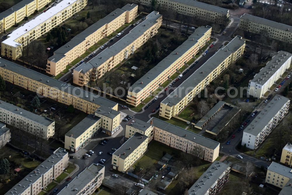 Magdeburg from above - Residential area a row house settlement Walbecker Strasse - Hohendodeleber Strasse in the district Stadtfeld West in Magdeburg in the state Saxony-Anhalt