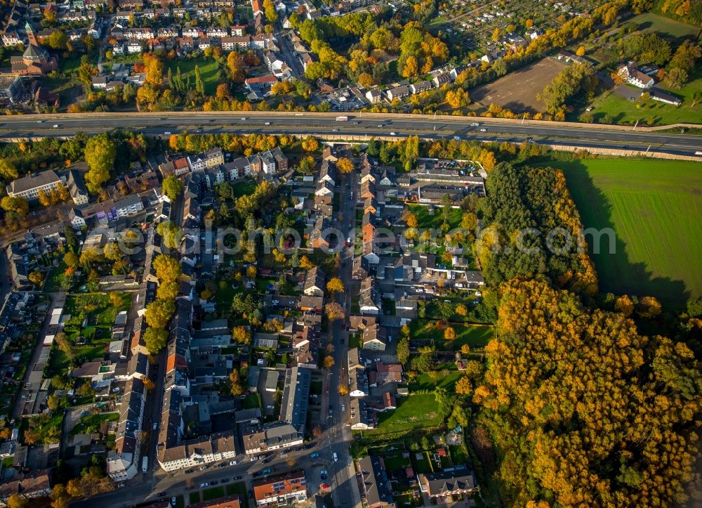 Aerial photograph Gladbeck - Residential area in the South of federal motorway A2 along Landstrasse street in Gladbeck in the state of North Rhine-Westphalia