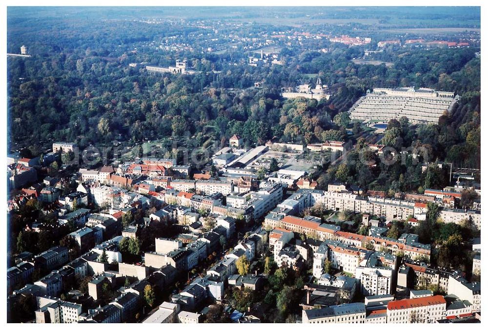 Potsdam from above - Wohngebiet an der Sellostraße 23 a, am Fuße des Parkes Sanssouci in Potsdam