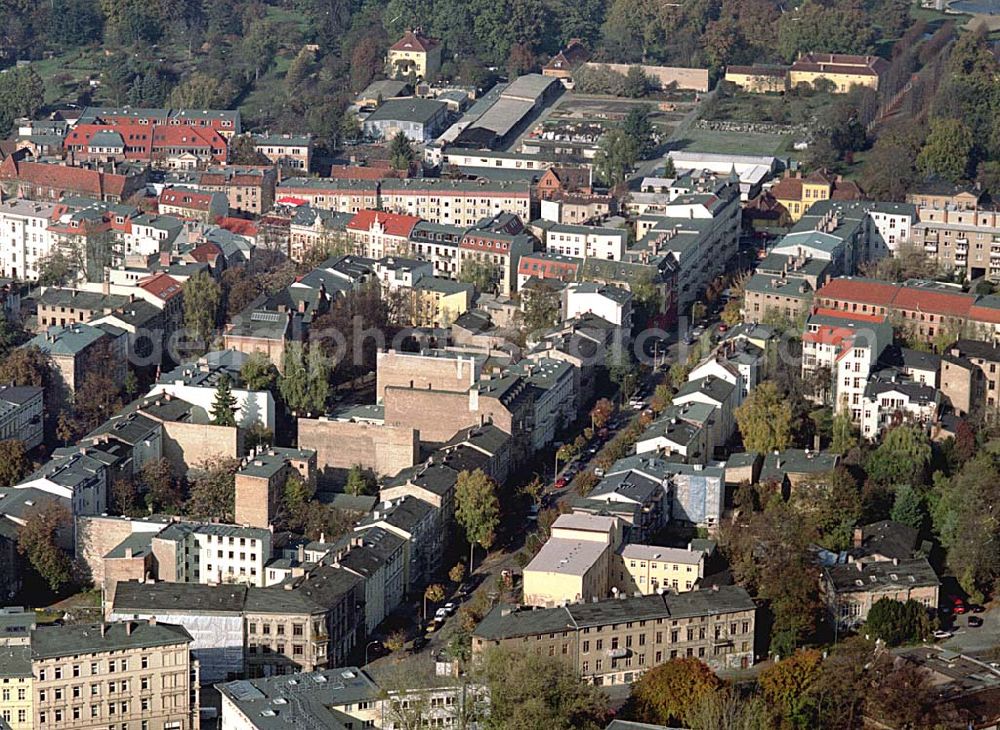 Aerial image Potsdam - Wohngebiet an der Sellostraße 23 a, am Fuße des Parkes Sanssouci in Potsdam