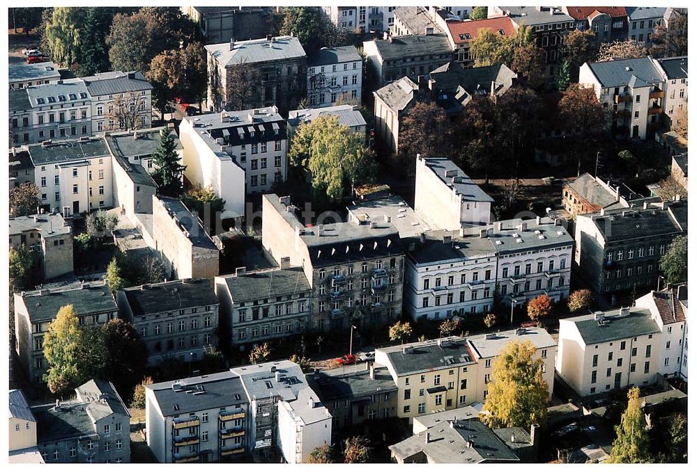 Aerial photograph Potsdam - Wohngebiet an der Sellostraße 23 a, am Fuße des Parkes Sanssouci in Potsdam