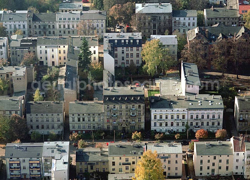 Potsdam from above - Wohngebiet an der Sellostraße 23 a, am Fuße des Parkes Sanssouci in Potsdam