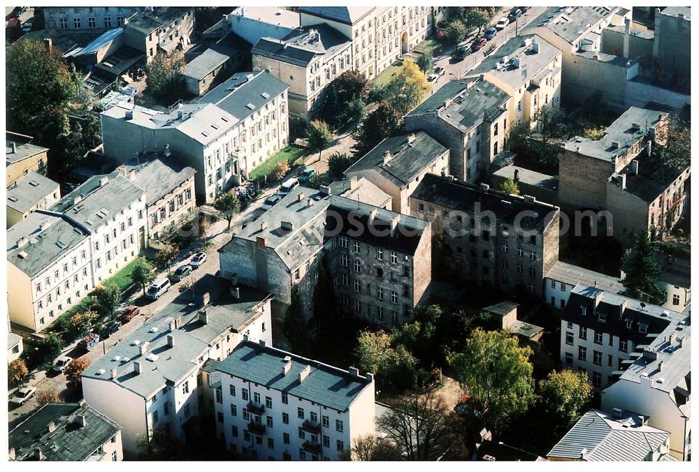 Aerial image Potsdam - Wohngebiet an der Sellostraße 23 a, am Fuße des Parkes Sanssouci in Potsdam