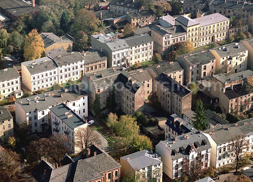 Aerial photograph Potsdam - Wohngebiet an der Sellostraße 23 a, am Fuße des Parkes Sanssouci in Potsdam