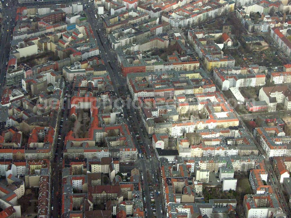 Aerial photograph Berlin/ Neukölln - Blick auf die Wohngebiete im Bereich Sonnenallee, Weichselstraße, Pannierstraße, Fuldastraße und Reuterstraße in Berlin - Neukölln.