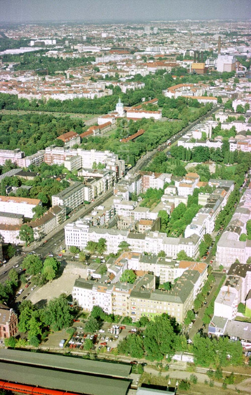 Berlin from the bird's eye view: Wohngebiet Sophie-Charlotte-Straße in Berlin-Charlottenburg.