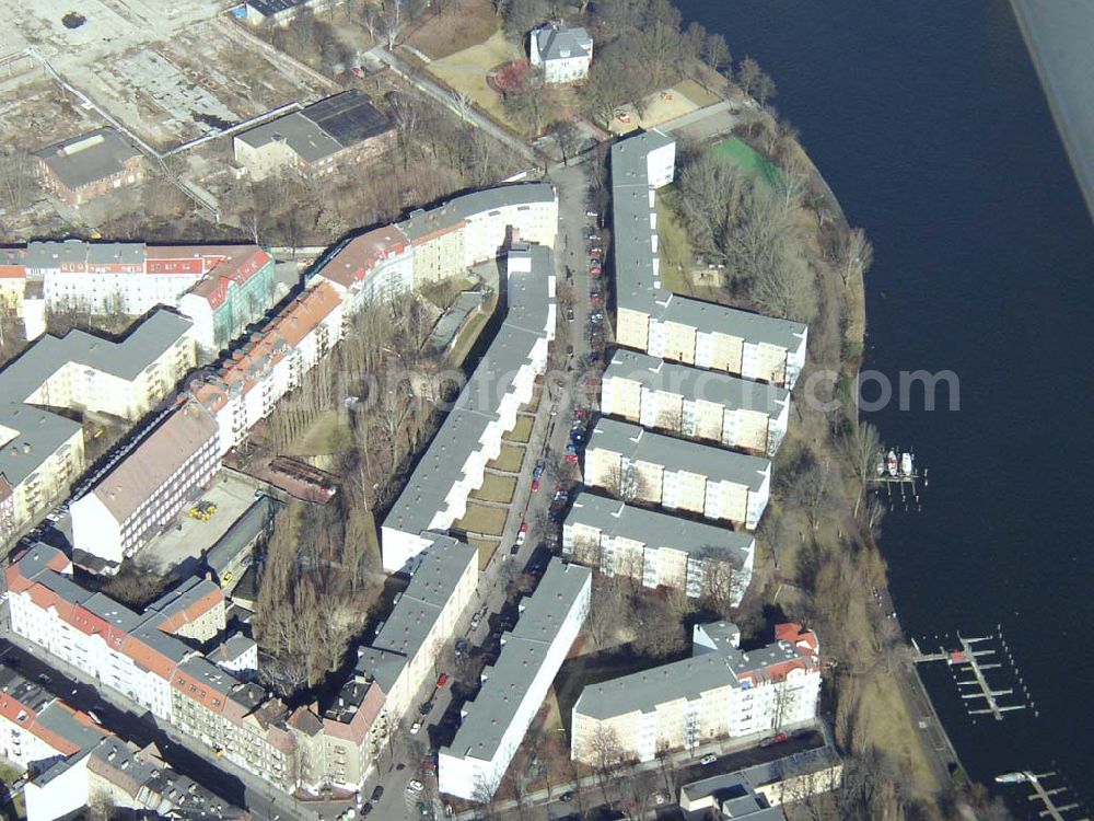 Aerial image Berlin - TREPTOW - Wohngebiet Spreeviertel in Berlin-Niederschöneweide. 13.03.03