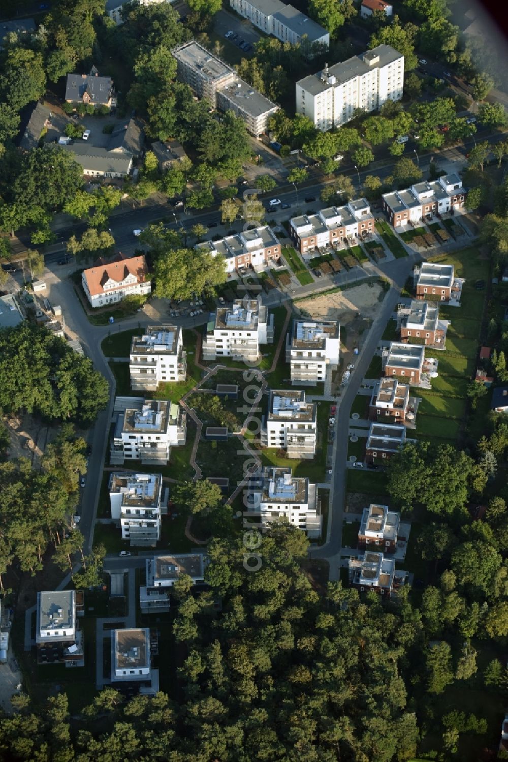 Aerial image Berlin - Residential estate of townhouses Oskar-Helene-Park in the district of Dahlem in Berlin