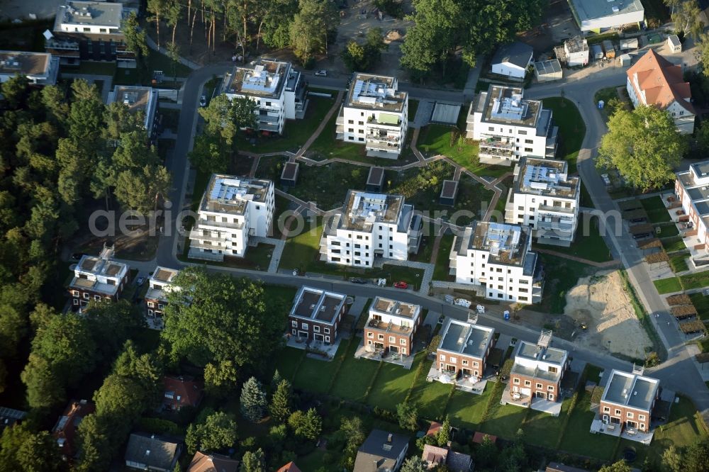 Berlin from above - Residential estate of townhouses Oskar-Helene-Park in the district of Dahlem in Berlin