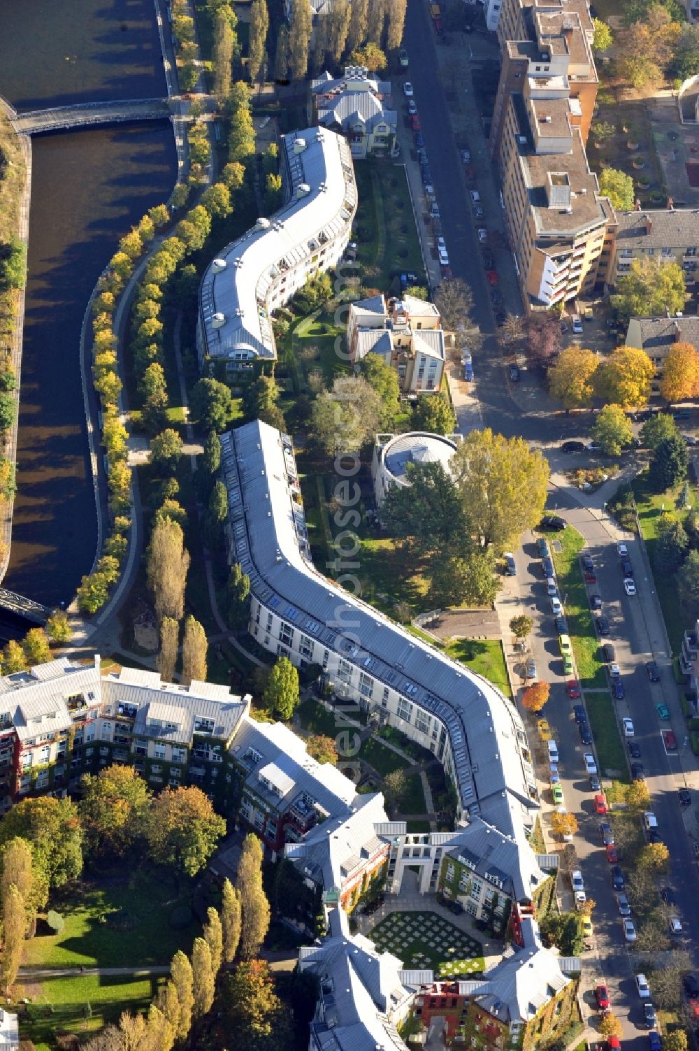 Aerial photograph Berlin - Residential area of the multi-family house settlement on Tegeler Hafen in the district Reinickendorf in Berlin, Germany