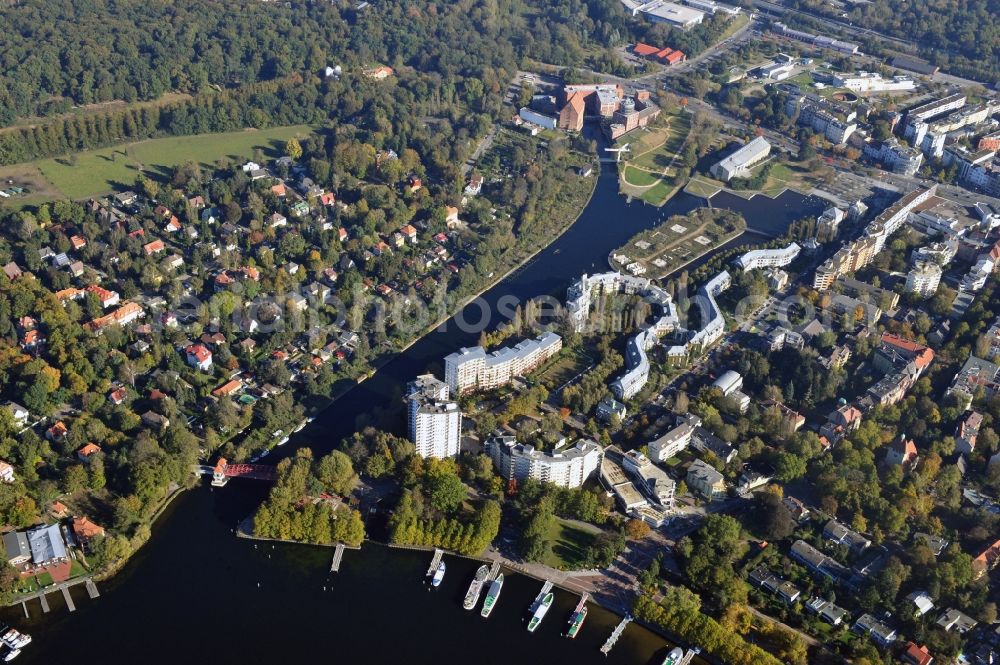 Berlin from the bird's eye view: Residential area of the multi-family house settlement on Tegeler Hafen in the district Reinickendorf in Berlin, Germany