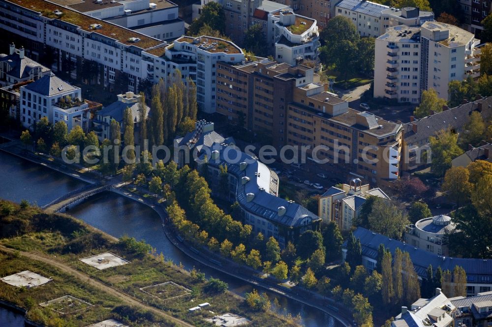 Aerial photograph Berlin - Residential area of the multi-family house settlement on Tegeler Hafen in the district Reinickendorf in Berlin, Germany