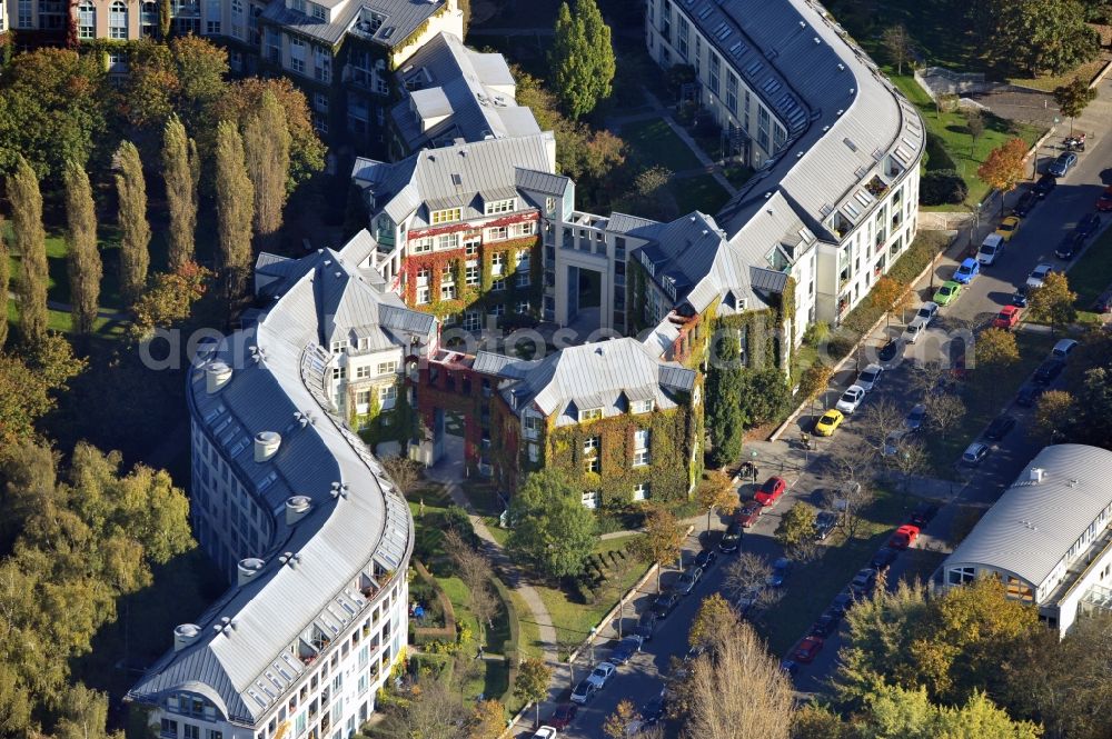 Aerial photograph Berlin - Residential area of the multi-family house settlement on Tegeler Hafen in the district Reinickendorf in Berlin, Germany