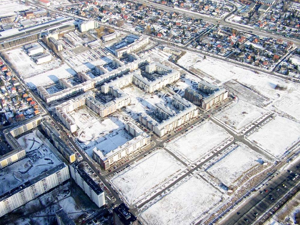 Berlin - Hohenschönhausen from above - 22.01.2004 Wohngebiet Weiße Taube der UG Max Aicher an der Landsberger Allee / Schalkauer Straße in Berlin - Hohenschönhausen.