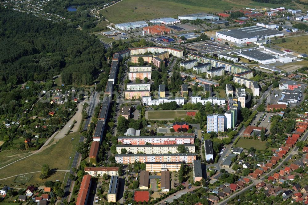 Aerial image Waren (Müritz) - Residential area in the West of Waren (Mueritz) in the state of Mecklenburg - Western Pomerania. The area with its multi-family houses and residential estates is located along Roebeler Chaussee. A commercial area with shopping facilities borders the area in the West