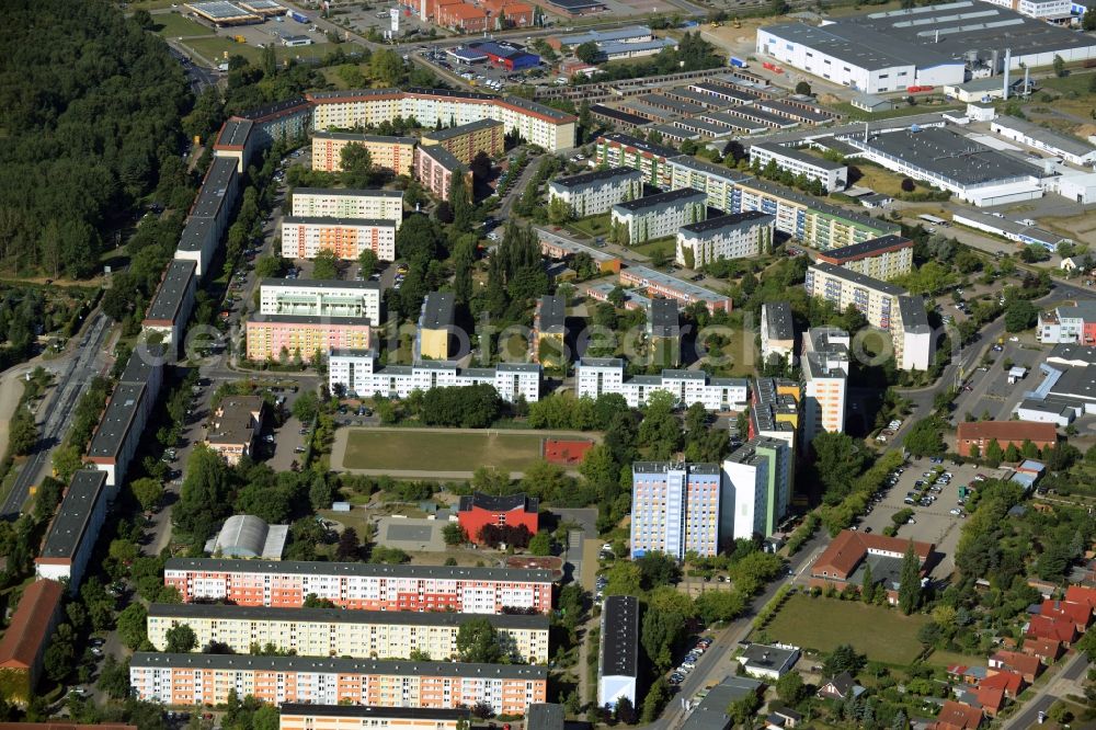 Aerial photograph Waren (Müritz) - Residential area in the West of Waren (Mueritz) in the state of Mecklenburg - Western Pomerania. The area with its multi-family houses and residential estates is located along Roebeler Chaussee. A commercial area with shopping facilities borders the area in the West