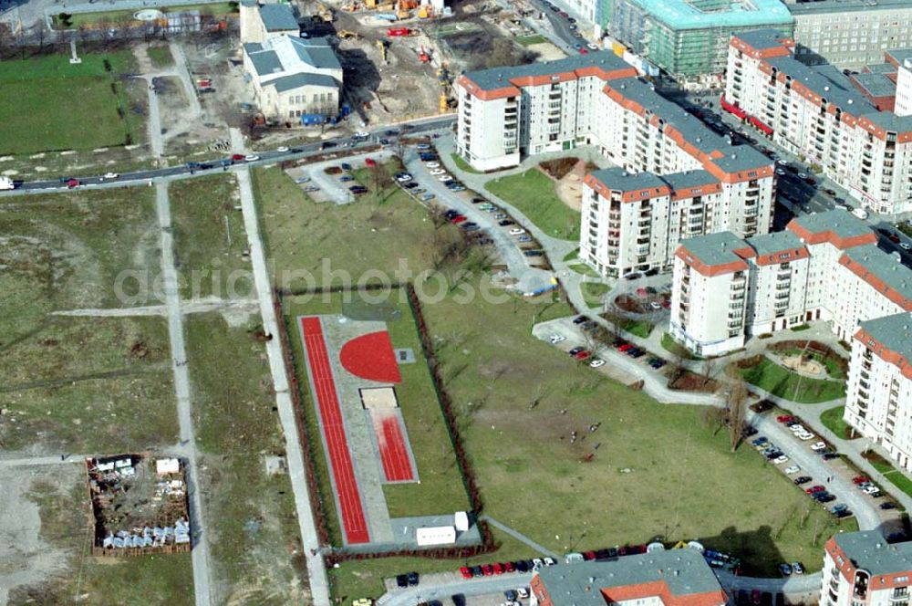 Berlin from the bird's eye view: 06.03.1995 Wohngebiet Wilhelmstrasse in Berlin-Mitte