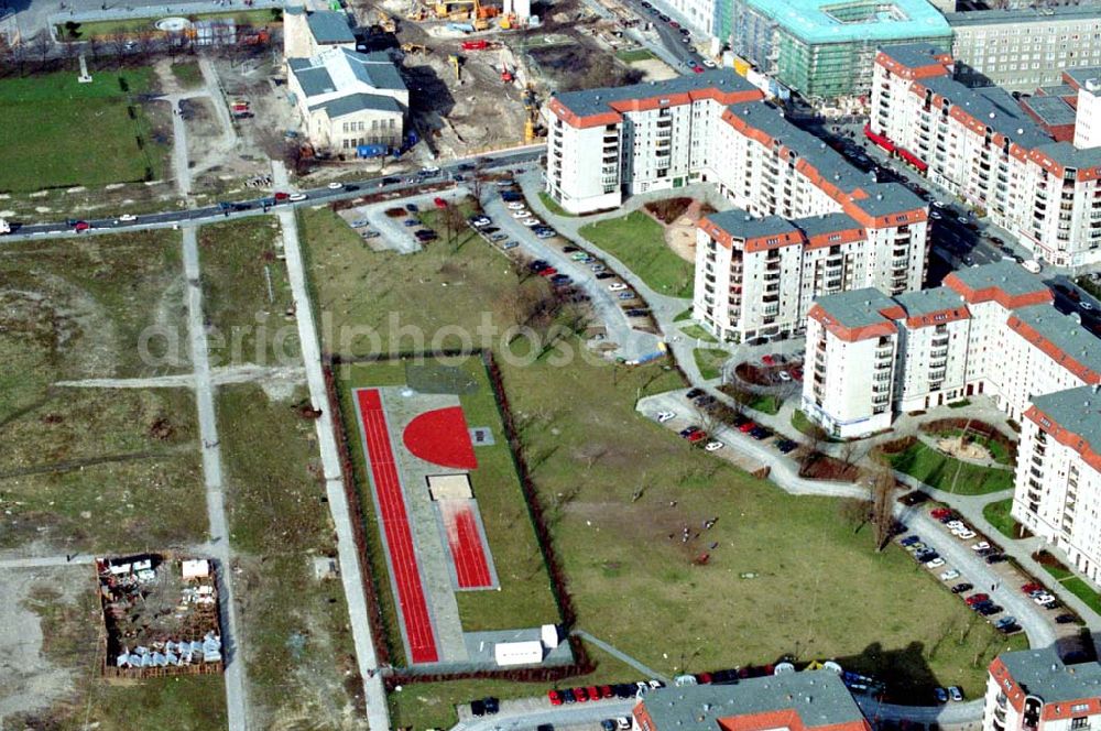 Aerial photograph Berlin - 06.03.1995 Wohngebiet Wilhelmstrasse in Berlin-Mitte