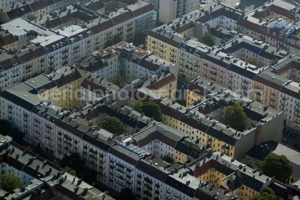 Aerial image Berlin - Residential area and residential complex in the district Friedrichshain in Berlin in Germany. The estate is located between Matternstrasse and Strassmannstrasse