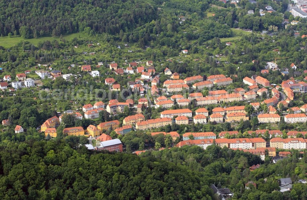 Aerial image Jena - Im Stadtbezirk Ziegenhain von Jena im Bundesland Thüringen befindet sich das Wohngebiet Ziegenhainerstraße - Heimstättenstraße. In the municipality Ziegenhain of Jena in Thuringia ish is the residential area Ziegenhainer road - Heimstaetten road.