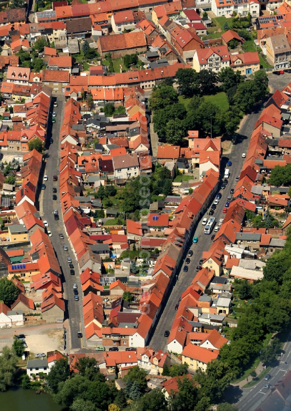 Aerial image Sömmerda - Between the Breitscheidstrasse and Neutorstrasse in the south of Soemmerda in Thuringia, a residential area extends