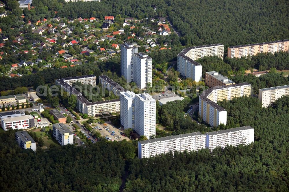 Berlin from above - Residential area with high-rises between Müggelschlößchenweg and Strandschloßweg in the Köpenick district of Berlin. The buildings along the Alfred-Randt- Street are part of the Allendeviertel and surrounded by forest