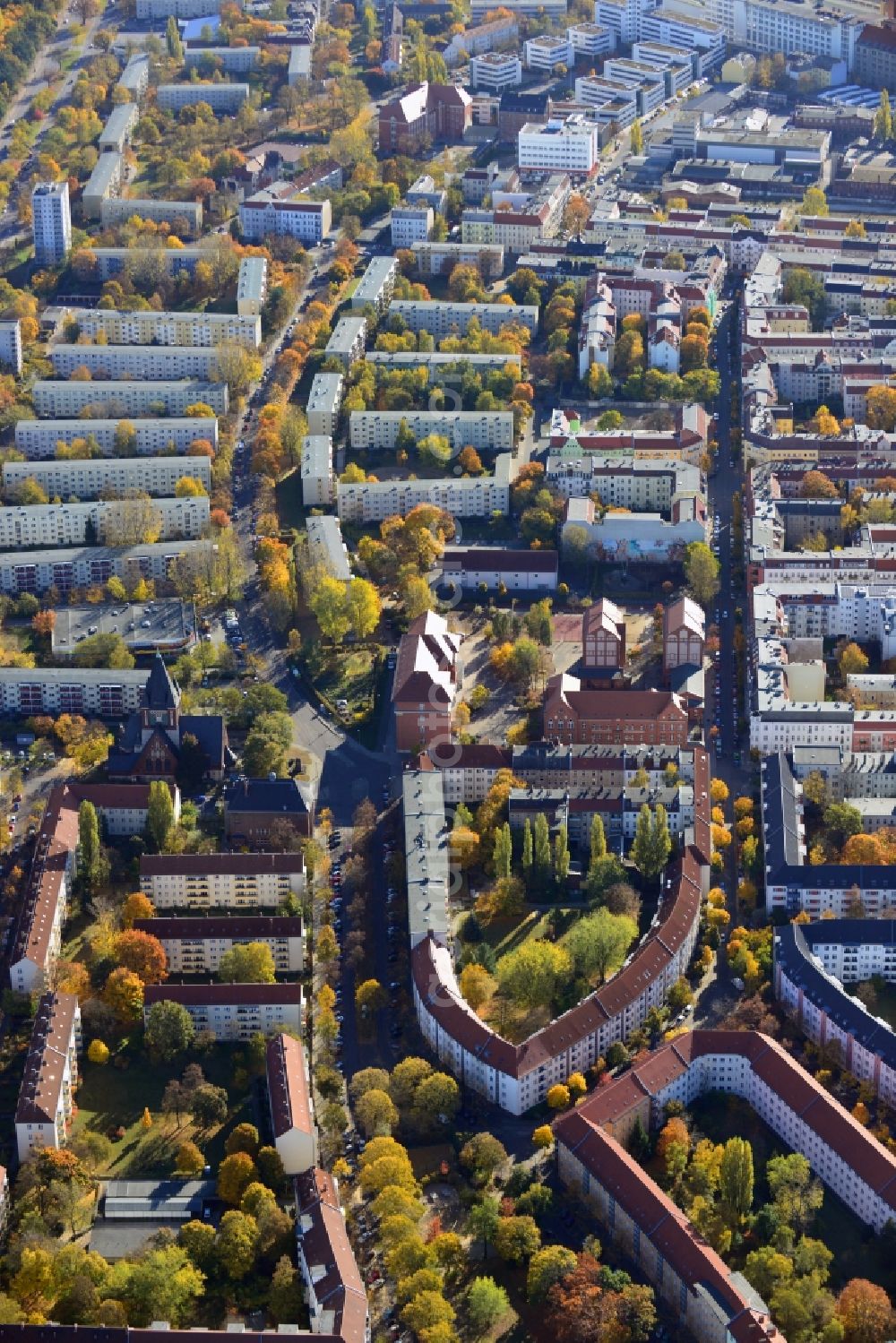 Aerial photograph Berlin - View of autumn residential areas in Berlin Schöneweide