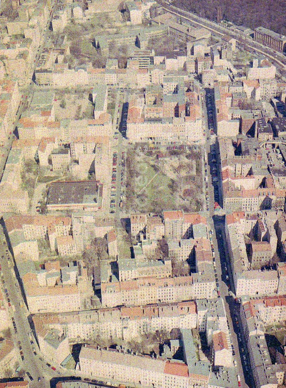 Aerial photograph Berlin - Prenzlauer - Berg - Wohngebiete an der Lottumstraße in Berlin - Prenzlauer - Berg.